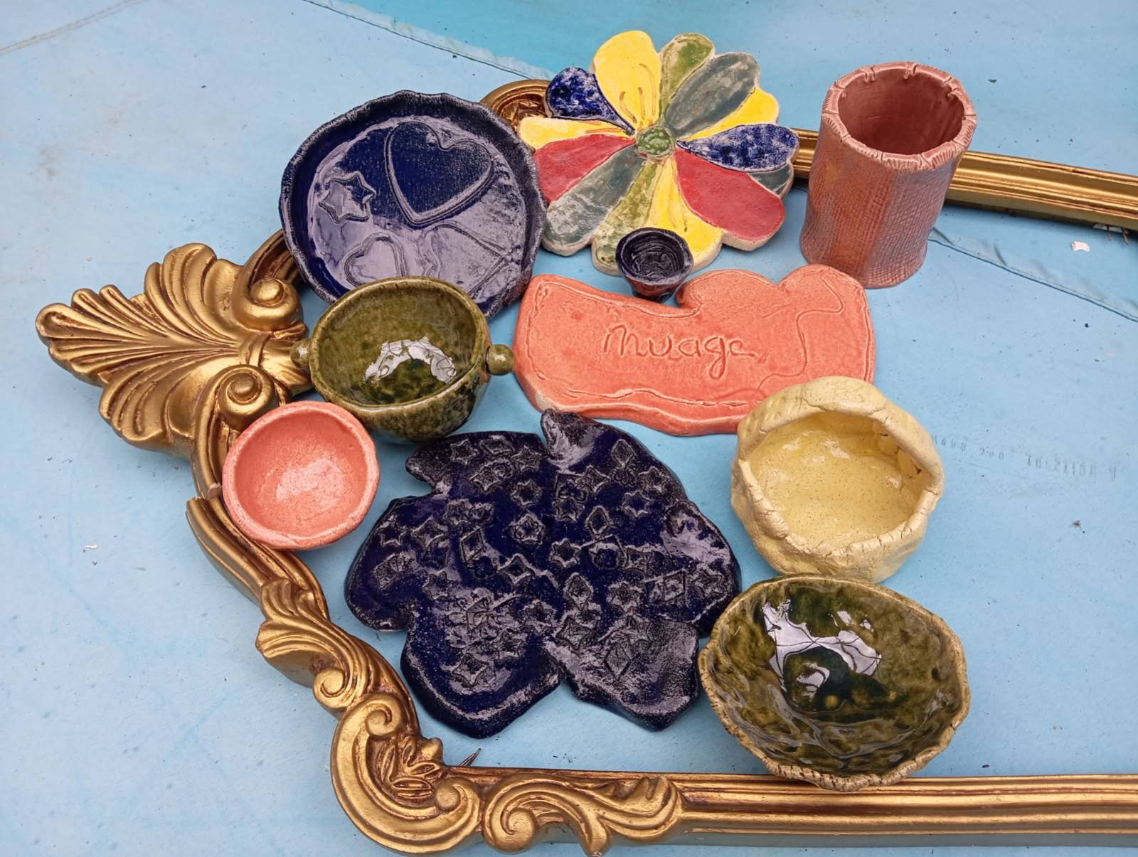 Dessous de plats, coupelles, pot à crayons, bol, ramequins gravé.